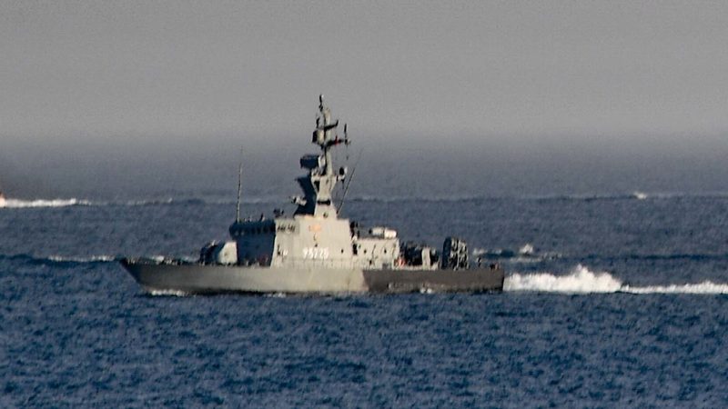 Kuwaiti patrol boat KNS Al-Garoh (P 3725), a small coastal patrol craft.