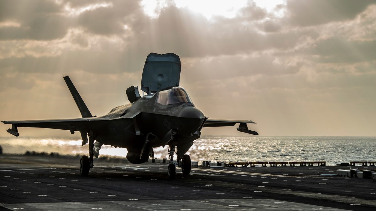 F-35B Lightning II of VMM-265 (Reinforced), 31st MEU, taking off from USS America in the Philippine Sea, March 2020