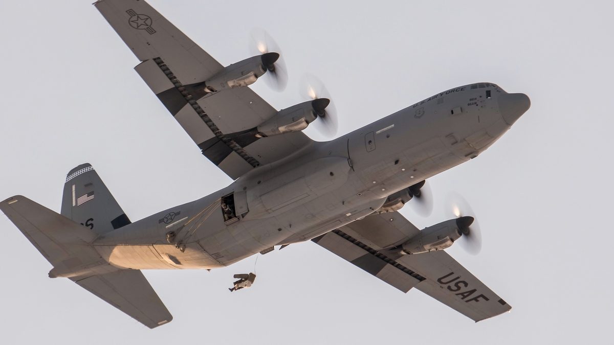 High-Speed Insertion Craft and Strike Drones: Inside the UK £500m Commando Force Plan