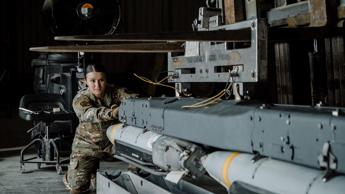 General Dynamics Wins $33.9 Million US Army Contract for Low-Collateral Bomb Cases