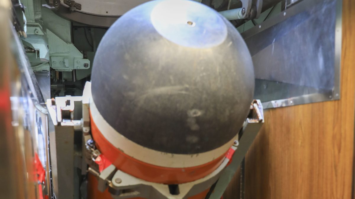 Offensive mining comes back: the Navy exercises its MEDUSA option for a torpedo tube delivered minefield